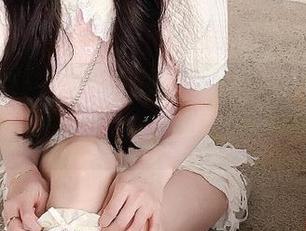 物恋传媒 - 小谷用裸足写真美图表达独特的个人风格,释放内心的真实.txt