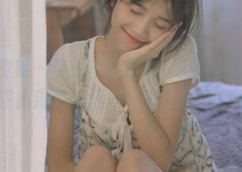 物恋传媒 - 菜菜写真精选:美腿篇章,流露出青春与活力的无限可能.txt