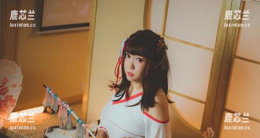最新作品来袭！跟随甜糖大魔王的少女写真，甜蜜让你心花怒放.txt