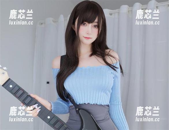 白银81揭晓蕾丝修女cos合集，带你踏入唯美与神秘交织的奇妙视觉之旅.txt