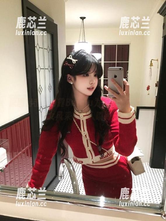 原图出击，白露Bululu为你呈现无圣光的少女风采与动人瞬间.txt