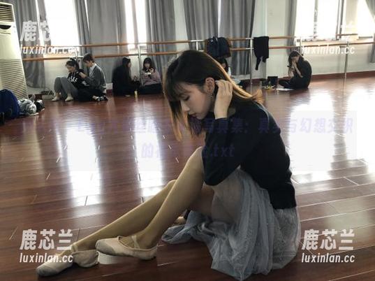 秀人网 - Egg尤妮丝睡衣高清写真集：真实与幻想交织的视觉体验.txt