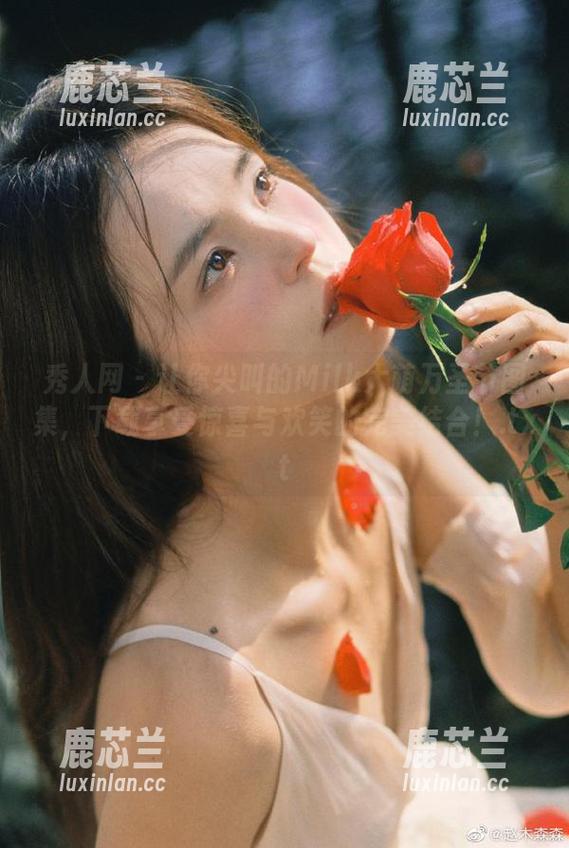 秀人网 - 让你尖叫的Milk大萌万圣节图集，下载享受惊喜与欢笑的完美结合！.txt