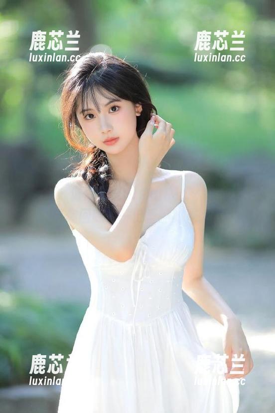 秀人网 - 倾心久久aimee婚纱，在线原图带你回味每一份爱的时光.txt