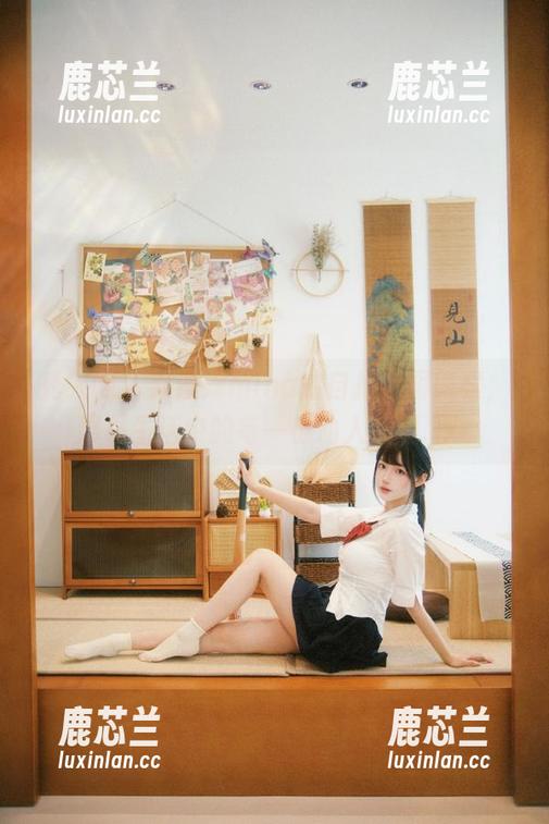 秀人网 - 乔漫妮mina的自拍美图旅程，展现生活中的每一份动人瞬间.txt