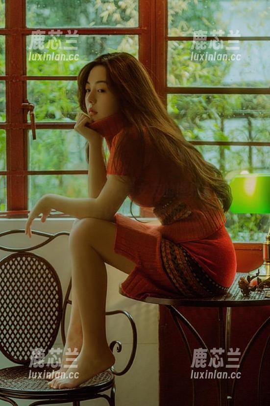 秀人网-余心曼 秀人网 - 深入余心曼女友的世界,精选写真图片让你沉醉其中.txt