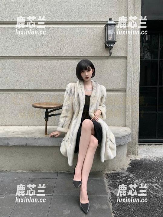 秀人网 - 免费下载！刘婷婷的瑜伽图集，记录每一个美丽与力量的瞬间！.txt