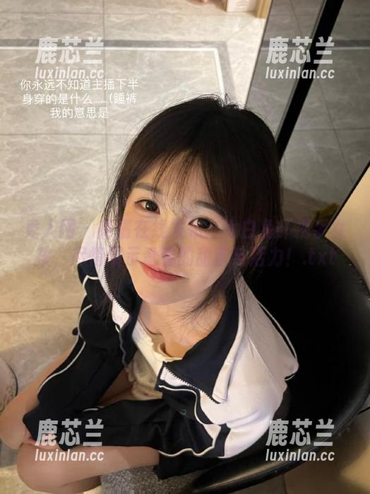 秀人网 - 高清在线发布：大白兔吖携手女孩，尽情展示青春的甜蜜与活力！.txt