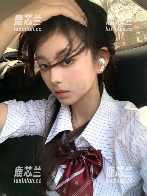 秀人网-娜露 秀人网 - 娜露肉丝系列全面更新,惊艳的写真作品等你来欣赏,究竟有多精彩?.txt
