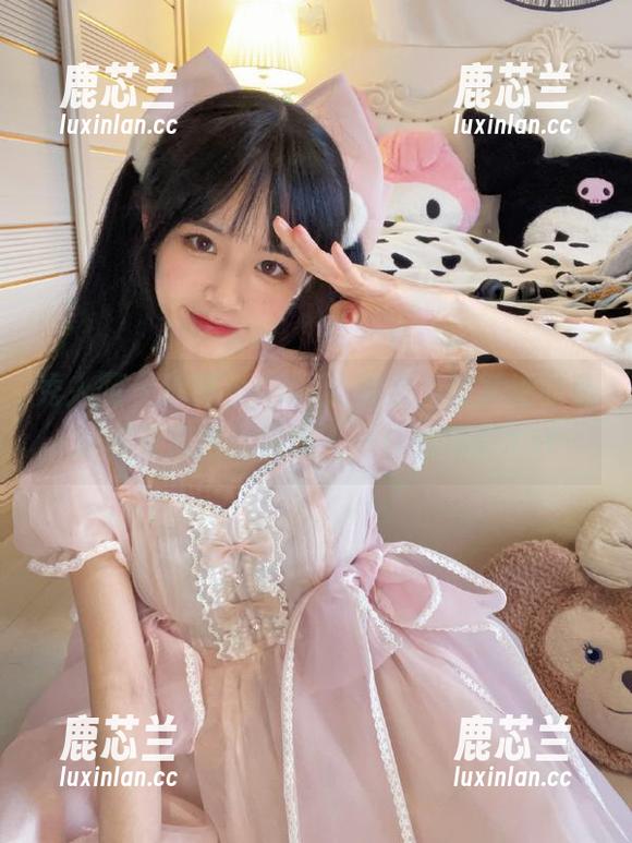 秀人网-小Kiki 秀人网 - 追随小Kiki的脚步,欣赏她的私拍内衣美图,发现不一样的精彩.txt