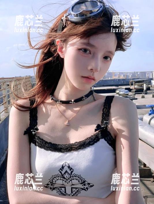 秀人网 - 高清写真集：尤妮丝在健身房的剧情主题展现她的完美身姿.txt