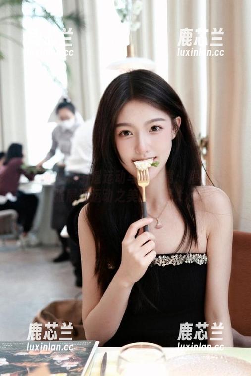 秀人网 - 林子遥运动写真大赏：精选每一张展现运动之美的作品.txt
