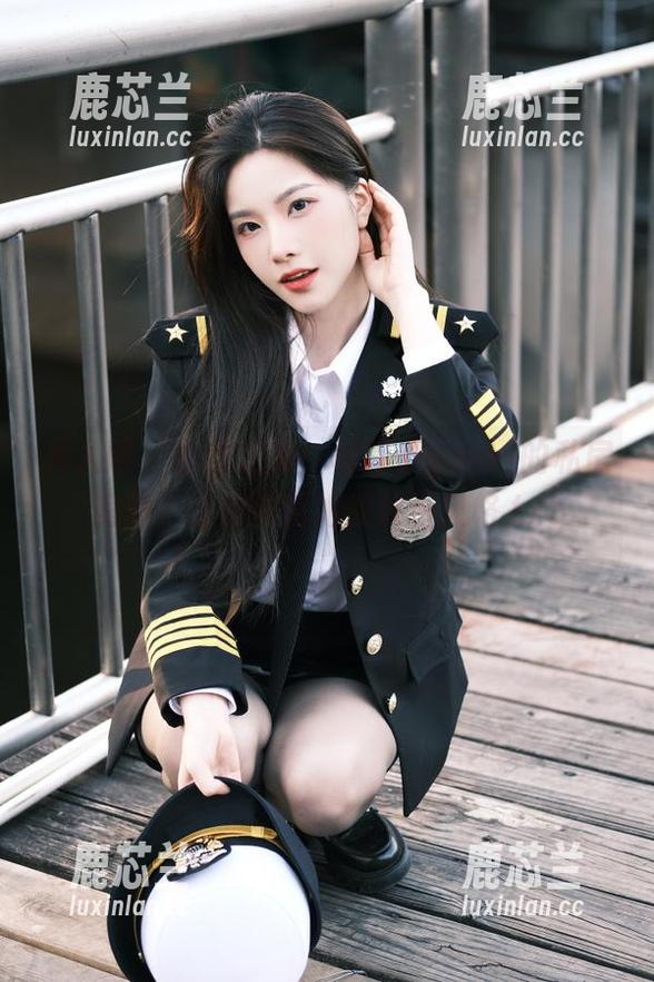 秀人网 - 白丝之美：林昔予yorki的私房美图，让你领略她的独特风格.txt