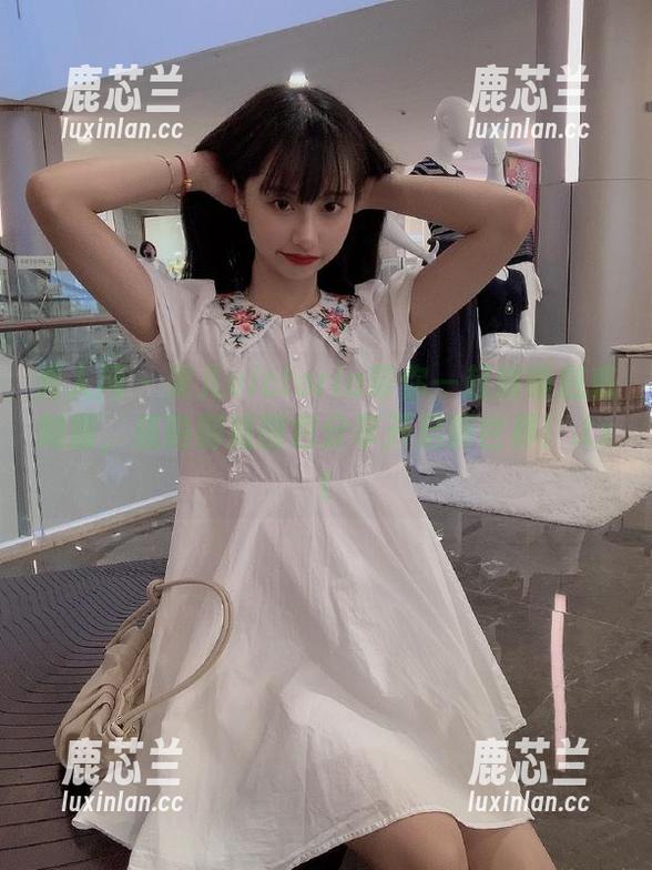 秀人网 - 果儿victoria带你一起解锁魅惑制服，成熟御姐图包分享开启新世界！.txt