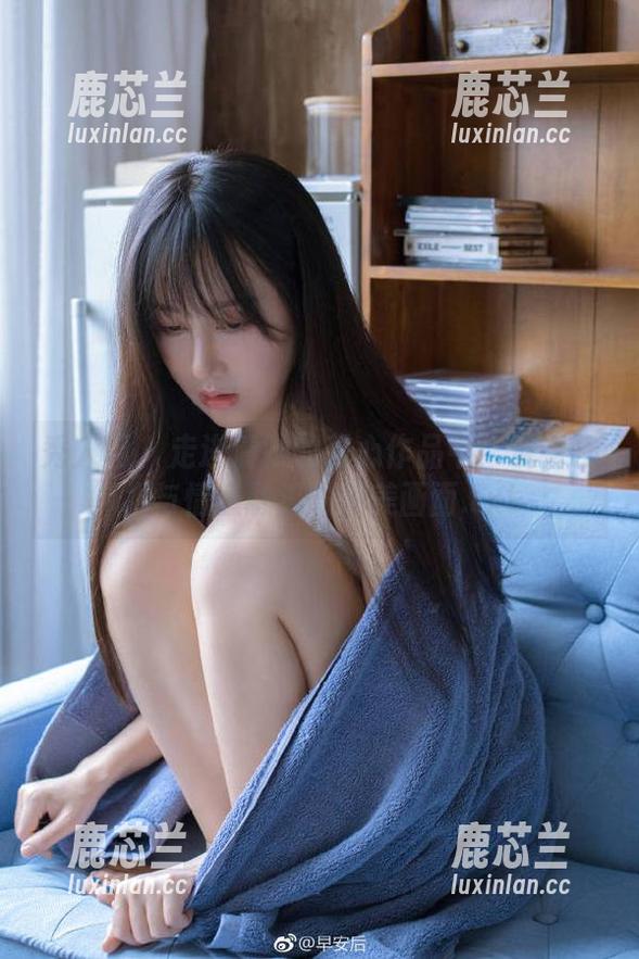 秀人网 - 走进清妙的甜心作品中：观看艺术与情感融汇的完美画面.txt