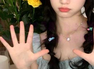 秀人网 - 绝美奶牛写真:盼盼玉奴带来的艺术美图,定格那些动人的瞬间.txt