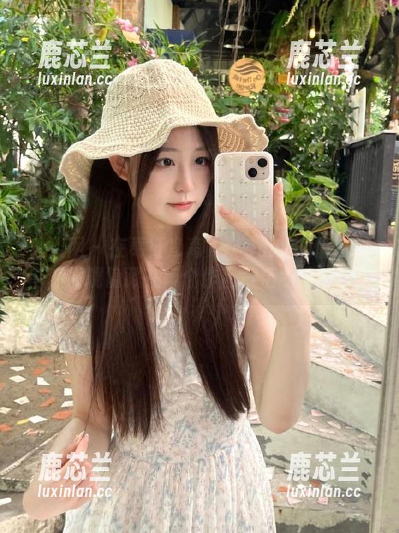 秀人网-葛征净高184cm 秀人网 - 在葛征净高184cm的剧情套图中,发现隐藏在每个作品背后的情感.txt