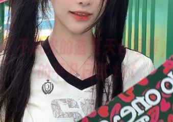 秀人网 - 不风光的蓝夏天台写真,下载我的平凡日常.txt