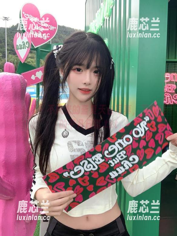 秀人网-蓝夏 秀人网 - 不风光的蓝夏天台写真,下载我的平凡日常.txt