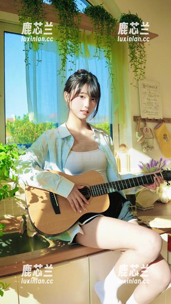 秀人网 - 麦田甜心每一次的惊艳：独特写真作品合集更新来袭.txt