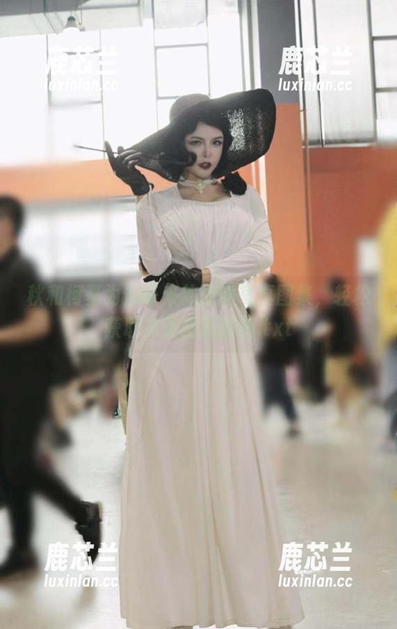 秋和柯基为你带来体操服写真图集，轻松获取免费精彩瞬间.txt