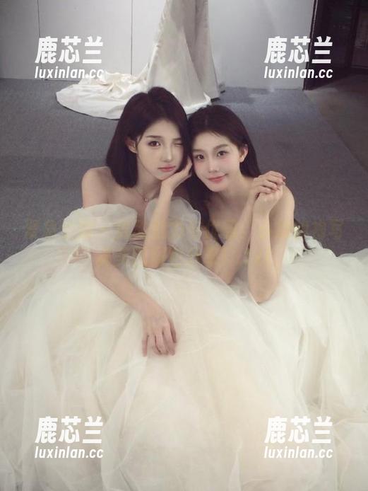 紧急企划-小恩 紧急企划 - 舞动魅力与优雅:小恩旗袍写真美图图包分享!.txt