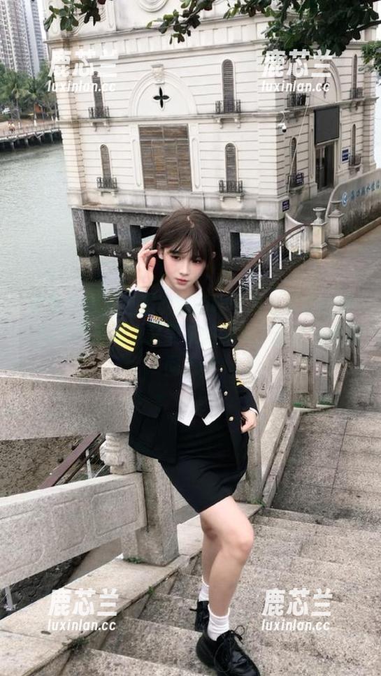紧急企划 - 充满诱惑的樱可内衣写真合集：探索那些撩人又细腻的图片，感受绝美瞬间.txt