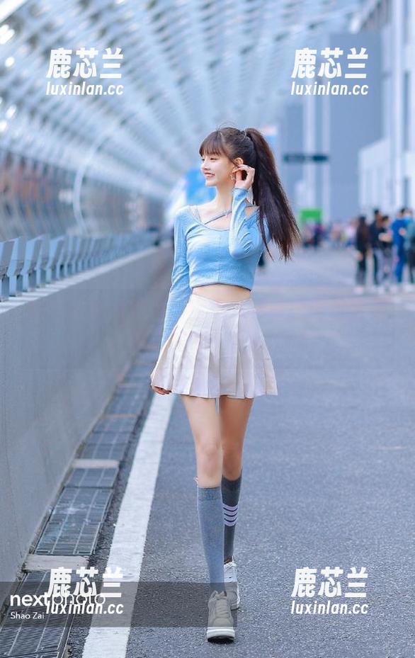 绞肉姬释放魅力：宝多六花校服壁纸合集，宅男的心头好！.txt