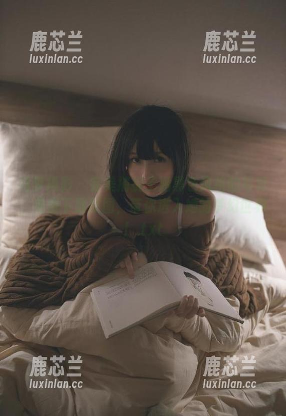 绮梦摄影 - 完美捕捉子涵黑色风格的写真，免费下载原图，带你进入她的梦幻世界！.txt