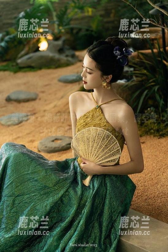 美媛馆-叶籽亿 美媛馆 - 揭秘叶籽亿无圣光图集,镂空设计让你重新定义写真.txt