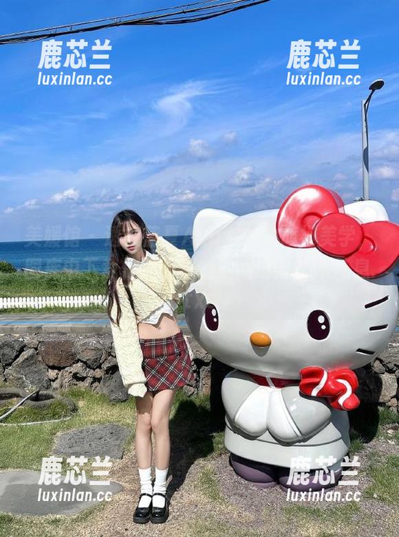 美媛馆-蓝夏Akasha 美媛馆 - 透视蓝夏Akasha的旗袍美学,图库中下载作品为你的空间增添艺术气息.txt