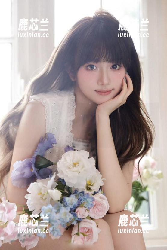 花漾show - 全新更新！赵惟依coco以她的白裙作品完美演绎夏日清新气息，别错过！.txt