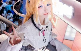 邂逅花铃Hana的LUNA最新写真集,感受她生活中的点滴细腻与鲜活.txt