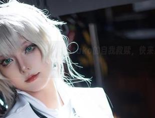 私房美图合集：无期迷途雷温中菌烨tako的自我救赎，快来感受这份暧昧.txt