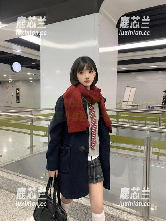 蜜桃社 - 无圣光办公室照片，琉璃lily的图包带你体验另一面.txt