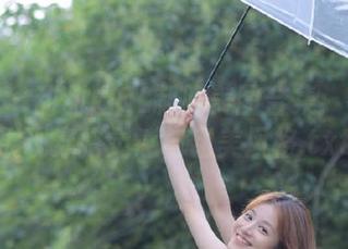 袜啵啵 - 甜甜圈OL制服美图合集：花絮版展现穿搭灵感与甜美风格.txt