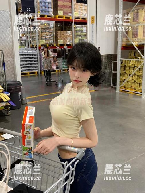 袜啵啵 - 糯米全新白棉袜套图上线，轻松拥抱清新时尚的新季节.txt