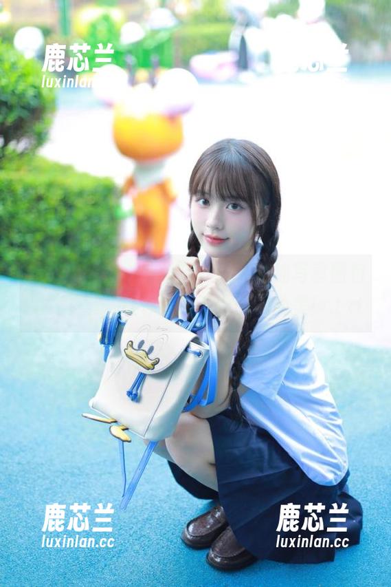 觅芙少女 - 魅惑清新，琪儿清纯写真图包免费下载，让你感受其中的灵动美！.txt