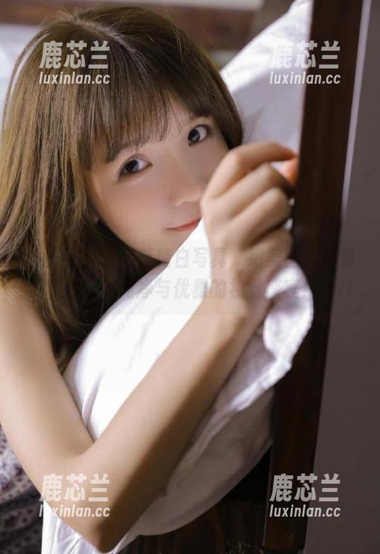 语画界-徐莉芝 语画界 - 徐莉芝纯白写真,绝美图片合集,带你走进纯净与优雅的视觉盛宴!.txt