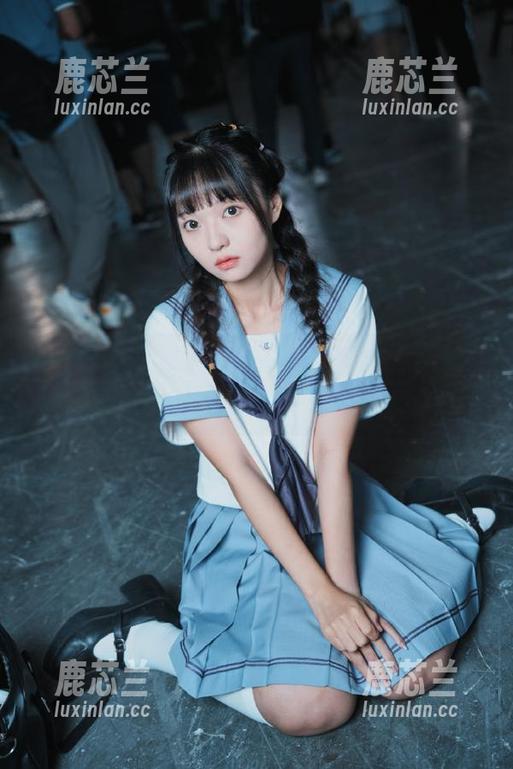 语画界 - 芝芝booty礼服之美：时尚写真网盘合集，珍藏您的美丽瞬间！.txt