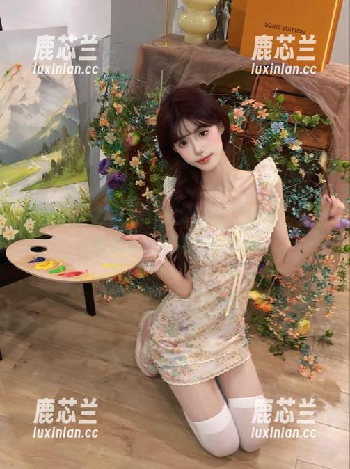 轰趴猫 - 高清泳装艺术图册：曲曲的夏日魅力尽在瞬间定格.txt