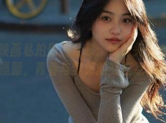 轻兰映画私拍原图分享：妹妹头少女的体操服，青春与梦想的交汇点.txt