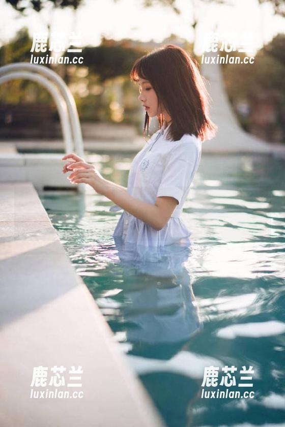 微密圈 - 在线赞赏迷人的五姨太妹妹的写真作品，触碰艺术与生活的边界.txt