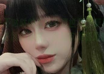 阿九从不咕咕的在线写真世界,莫娜作品带你领略颠覆传统,挑战审美极限的魅力.txt