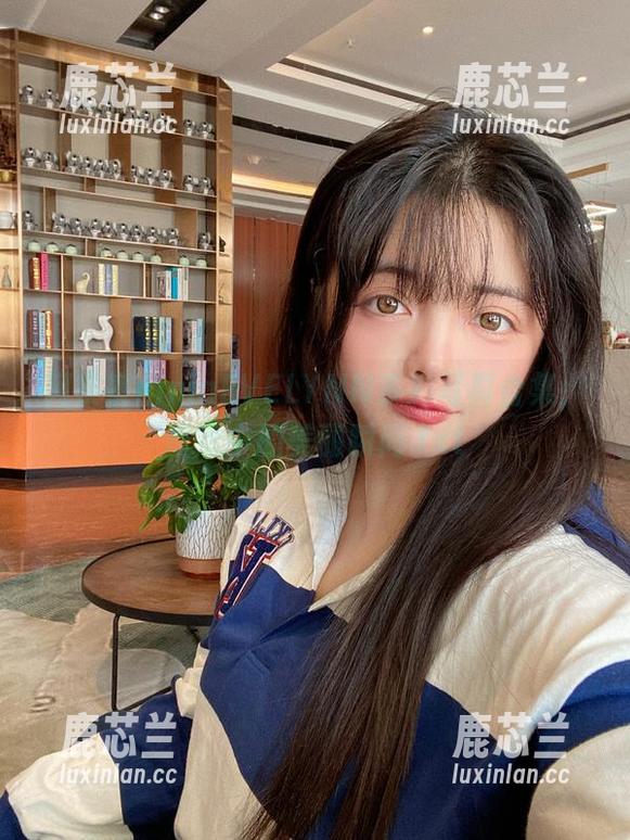 阿寨寨ninja 阿寨寨ninjaEVELYNN多彩写真合集,壁纸中的美丽瞬间.txt