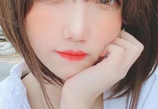 圣诞节限定图包：阿薰kaOri的写真上演的花式美丽，让你过足眼瘾！.txt