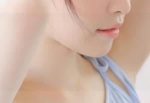 微密圈 - 想要拥有个性十足的壁纸？来看看陈妮妮UNI的蓝蕾丝黑丁字原图，给你的设备换皮肤吧！.txt