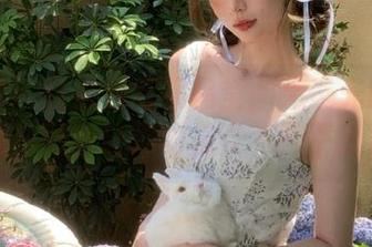 青豆客 - 白衬衫与梁晶莹：无圣光的真实瞬间，图包让你的视觉不再平庸.txt