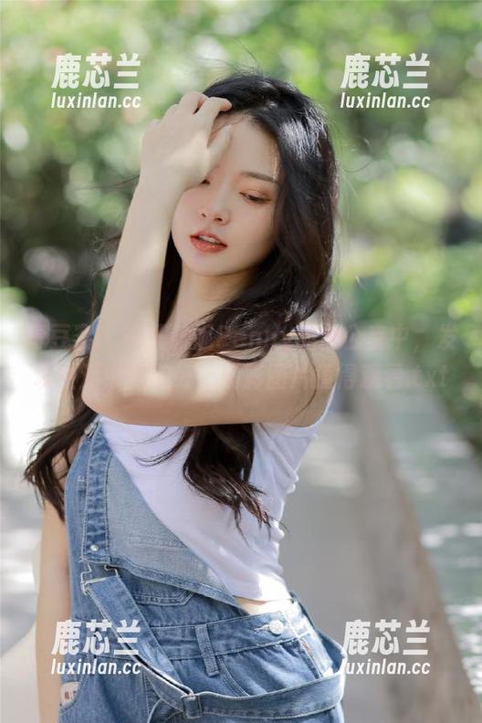 青豆客-汪佩妮Penny 青豆客 - 在汪佩妮Penny的办公室中,发现生活中的美好,精彩图片值得观看.txt