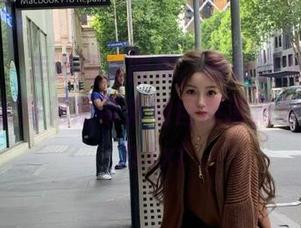 微密圈 - 走进高清图库，感受黎允熙baby绿色漏背裙所带来的自然清新与惊艳魅力.txt